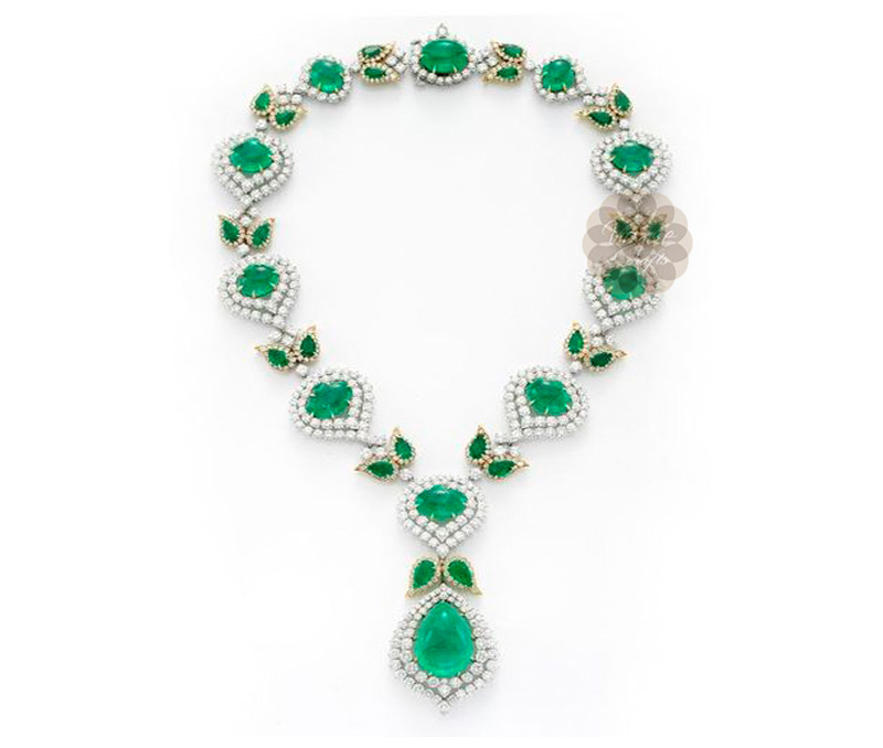 Vogue Crafts & Designs Pvt. Ltd. manufactures Antique Diamond and Gold Necklace at wholesale price.