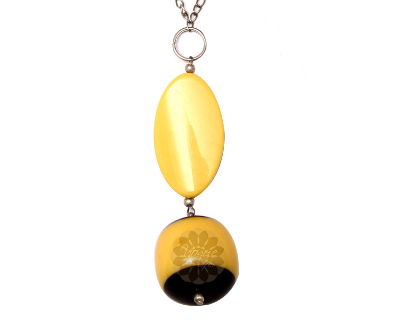 Vogue Crafts & Designs Pvt. Ltd. manufactures Yellow Horn Bead Pendant at wholesale price.