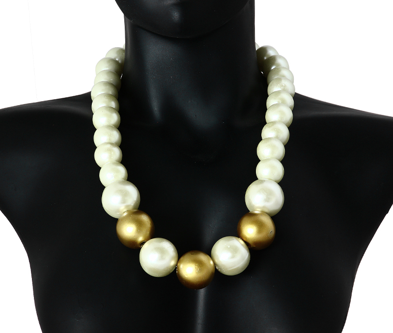 Vogue Crafts & Designs Pvt. Ltd. manufactures Gold and Pearl Necklace at wholesale price.