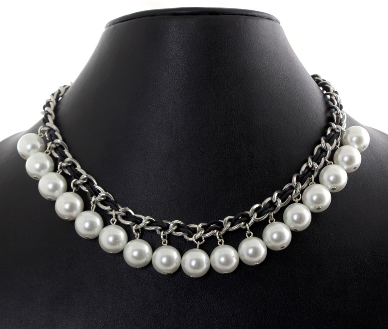 Vogue Crafts & Designs Pvt. Ltd. manufactures Weave and Pearls Necklace at wholesale price.