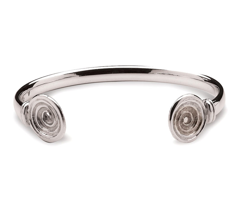 Vogue Crafts & Designs Pvt. Ltd. manufactures Spiral Silver Cuff at wholesale price.