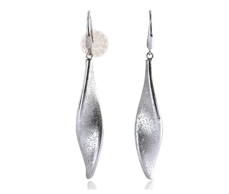Vogue Crafts & Designs Pvt. Ltd. manufactures Vintage Silver Leaf Earrings at wholesale price.