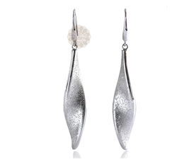 Vogue Crafts and Designs Pvt. Ltd. manufactures Vintage Silver Leaf Earrings at wholesale price.